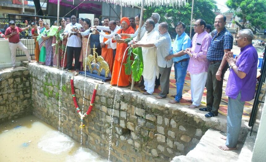 ಮಂಡಳದಿoದ ಗಣೇಶ ಭಾವಿಗೆ ವಿಶೇಷ ಪೂಜೆ